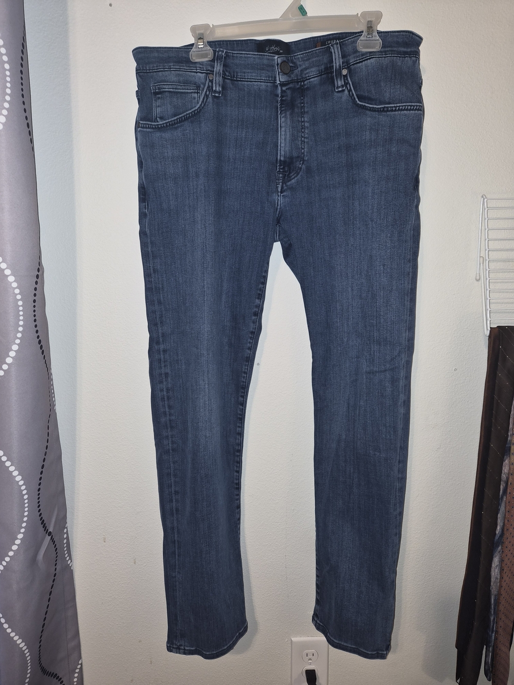 34 Heritage Courage Mid-Rise Straight Leg Jeans - Size 35x32 (Mid Urban Wash)